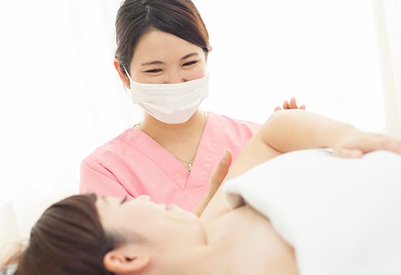 お声がけをしながらの丁寧な施術
